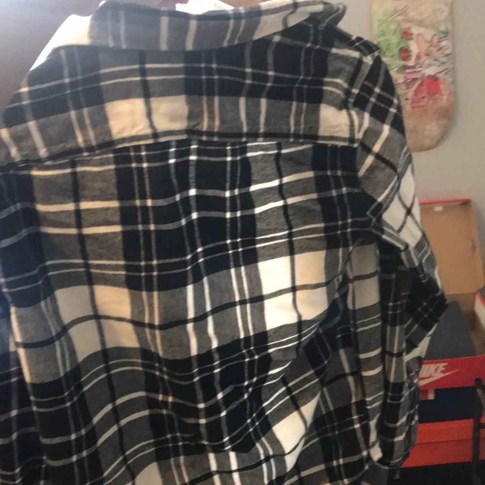 Shirt - Picture 2 of 3